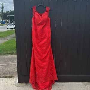 Gorgeous formal gown